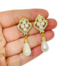 Load image into Gallery viewer, Vintage gold tone rhinestones faux learls 80’s drop earrings

