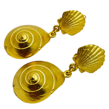 Load image into Gallery viewer, Vintage gold tone seashell dangle designer clip on earrings
