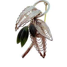 Load image into Gallery viewer, Vintage light gold tone green jade natural stone brooch
