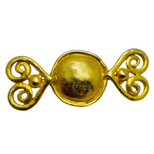Load image into Gallery viewer, Vintage matte gold heart designer brooch
