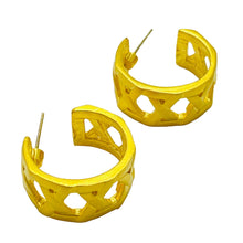 Load image into Gallery viewer, Vintage matte gold hoop designer pierced earrings
