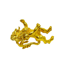 Load image into Gallery viewer, Vintage matte gold lion designer small pin brooch
