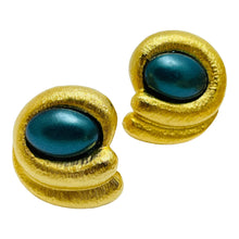 Load image into Gallery viewer, Vintage matte gold modernist designer runway clip on earrings

