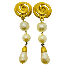 Load image into Gallery viewer, Vintage matte gold pearl long designer runway clip on earrings
