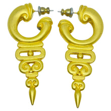 Load image into Gallery viewer, Vintage matte gold tone Etruscan style earrings
