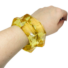 Load image into Gallery viewer, Vintage set of 2 massive geometric resin designer bangle bracelets
