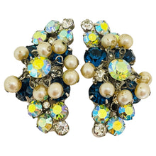 Load image into Gallery viewer, Vintage silver tone aurora pearls cluster designer clip on earrings
