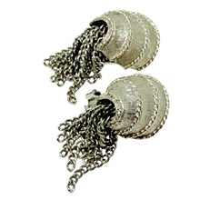 Load image into Gallery viewer, Vintage silver tone dangle chains designer clip on earrings
