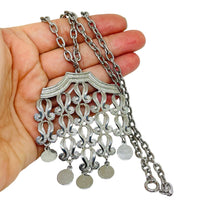Load image into Gallery viewer, Vintage silver tone dangle pendant designer chain necklace
