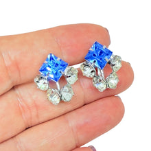 Load image into Gallery viewer, Vintage silver tone glass blue stones screw back earrings

