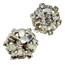 Load image into Gallery viewer, Vintage silver tone glass stones designer screw back earrings
