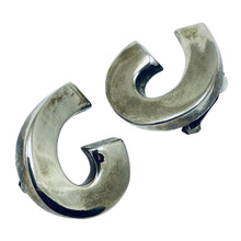Load image into Gallery viewer, Vintage silver tone modernist geometric designer 80's clip on earrings
