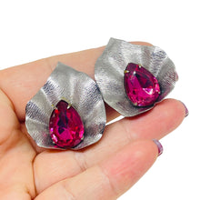 Load image into Gallery viewer, Vintage silver tone pink glass leaf designer clip on earrings
