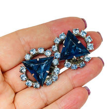 Load image into Gallery viewer, Vintage silver tone sapphire blue glass clip on earrings
