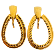 Load image into Gallery viewer, Vtg SARAH COVENTRY gold designer runway clip on earrings
