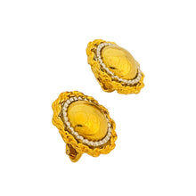 Load image into Gallery viewer, Vtg gold silver designer runway clip on earrings
