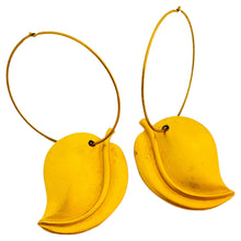 Load image into Gallery viewer, Vtg matte gold leaf designer runway dangle hoop earrings
