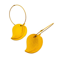 Load image into Gallery viewer, Vtg matte gold leaf designer runway dangle hoop earrings
