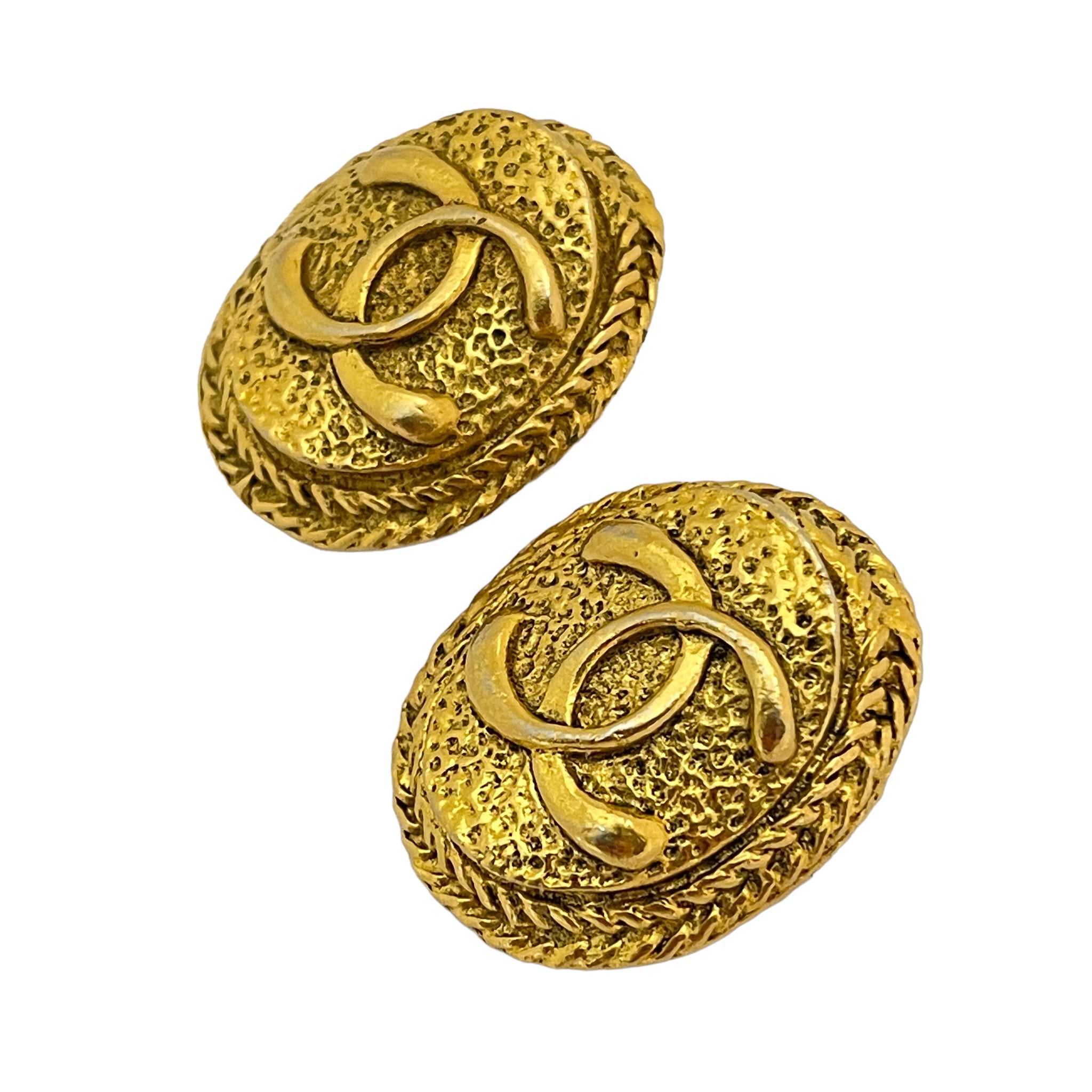 Vintage CHANEL CC logo signed gold designer runway clip on earrings