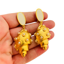 Load image into Gallery viewer, Vintage gold sea shell enamel pearl designer runway clip on earrings
