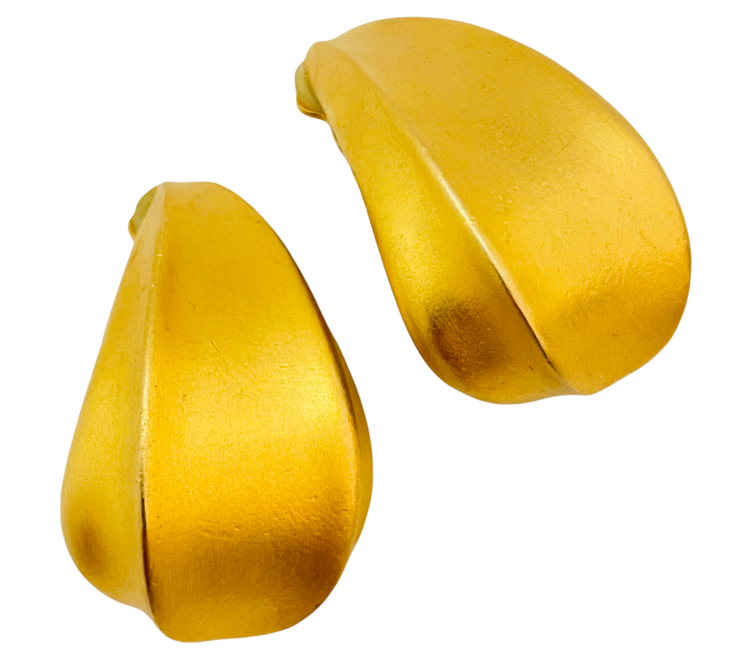 Vintage matte gold modernist geometric designer runway clip on earrings