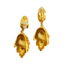 Load image into Gallery viewer, Vintage gold sea shell enamel pearl designer runway clip on earrings
