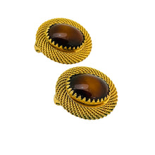 Load image into Gallery viewer, Vintage mesh gold amber glass designer runway clip on earrings
