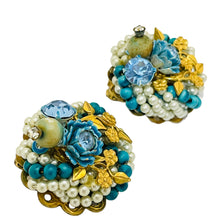 Load image into Gallery viewer, Vintage MIRIAM HASKELL gold flower clip on designer runway earrings
